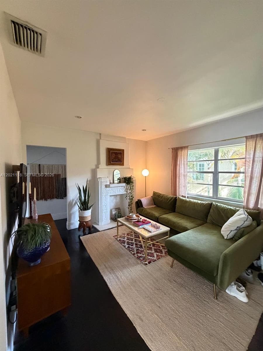 1551 Meridian Ave # 202, Miami Beach FL 33139 — 15