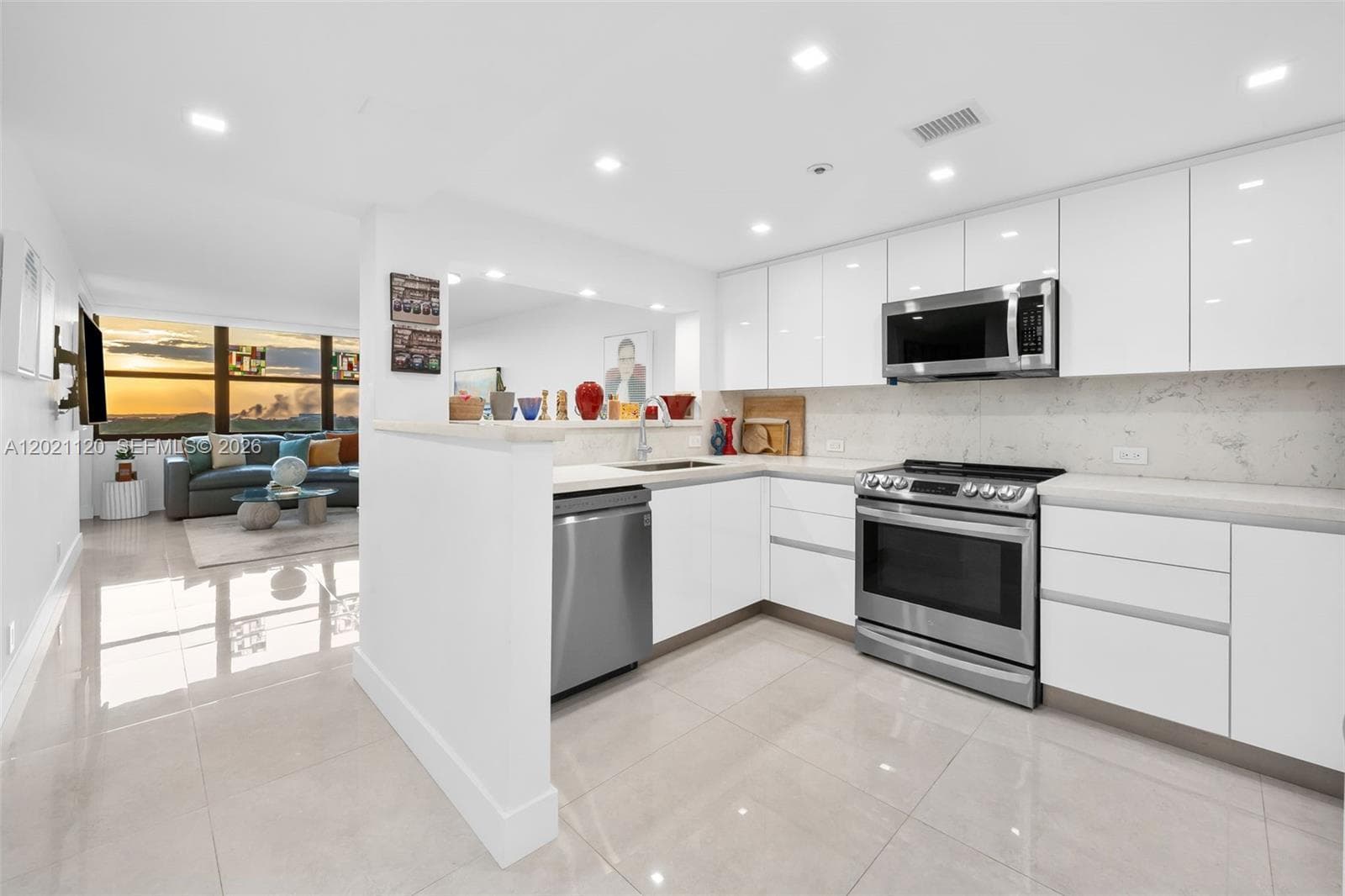 2555 Collins Ave # 1106, Miami Beach FL 33140 — 3