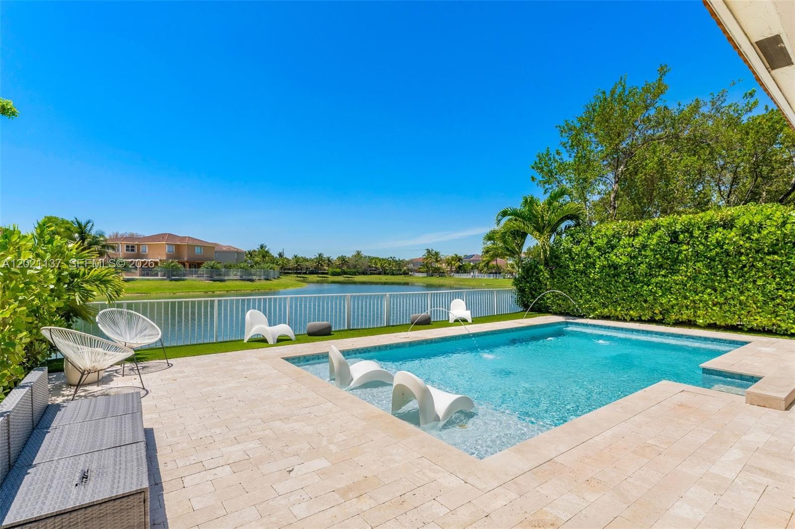 9024 SW 206th St, Cutler Bay FL 33189 — 32