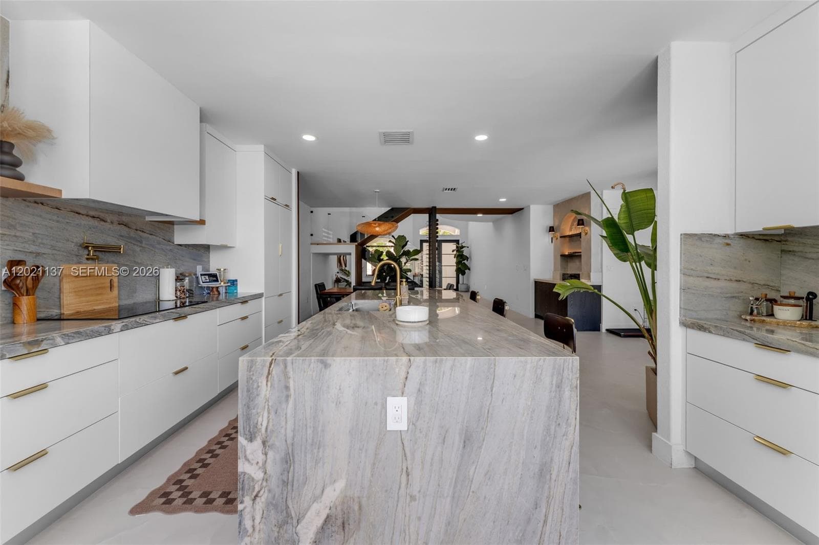 9024 SW 206th St, Cutler Bay FL 33189 — 9