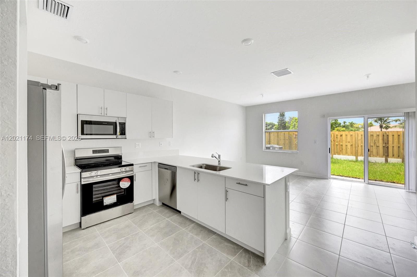 Lennar Cedar Pointe, Homestead, FL — 6