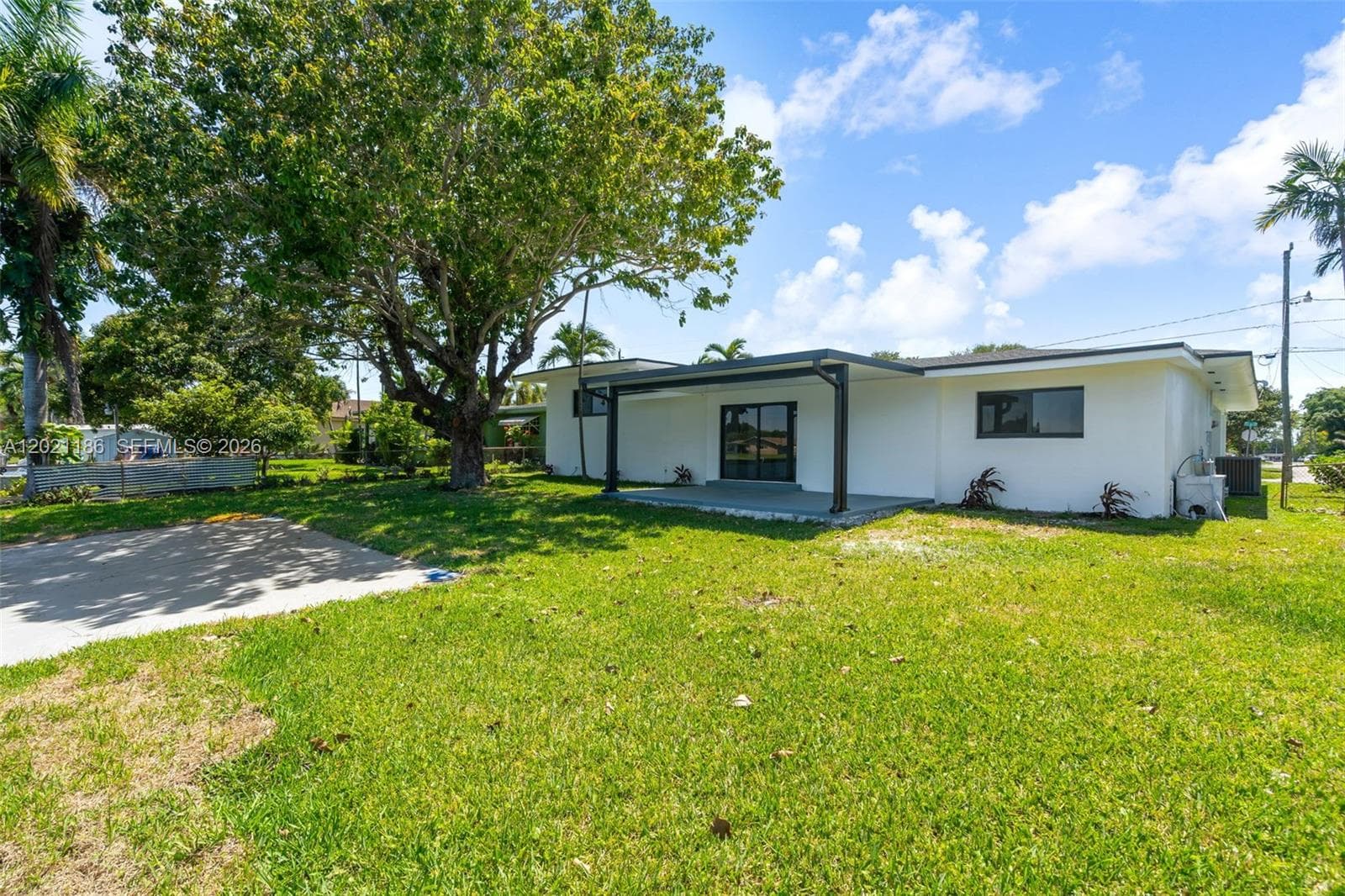 8841 NW 14th Ave, Miami FL 33147 — 32