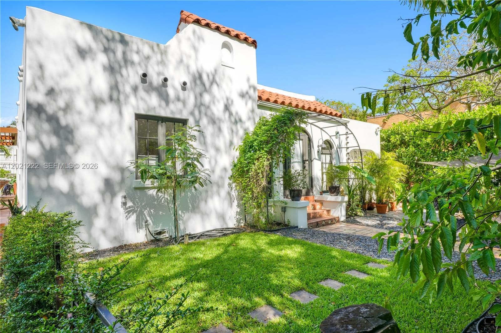 1214 Capri St, Coral Gables FL 33134 — 18