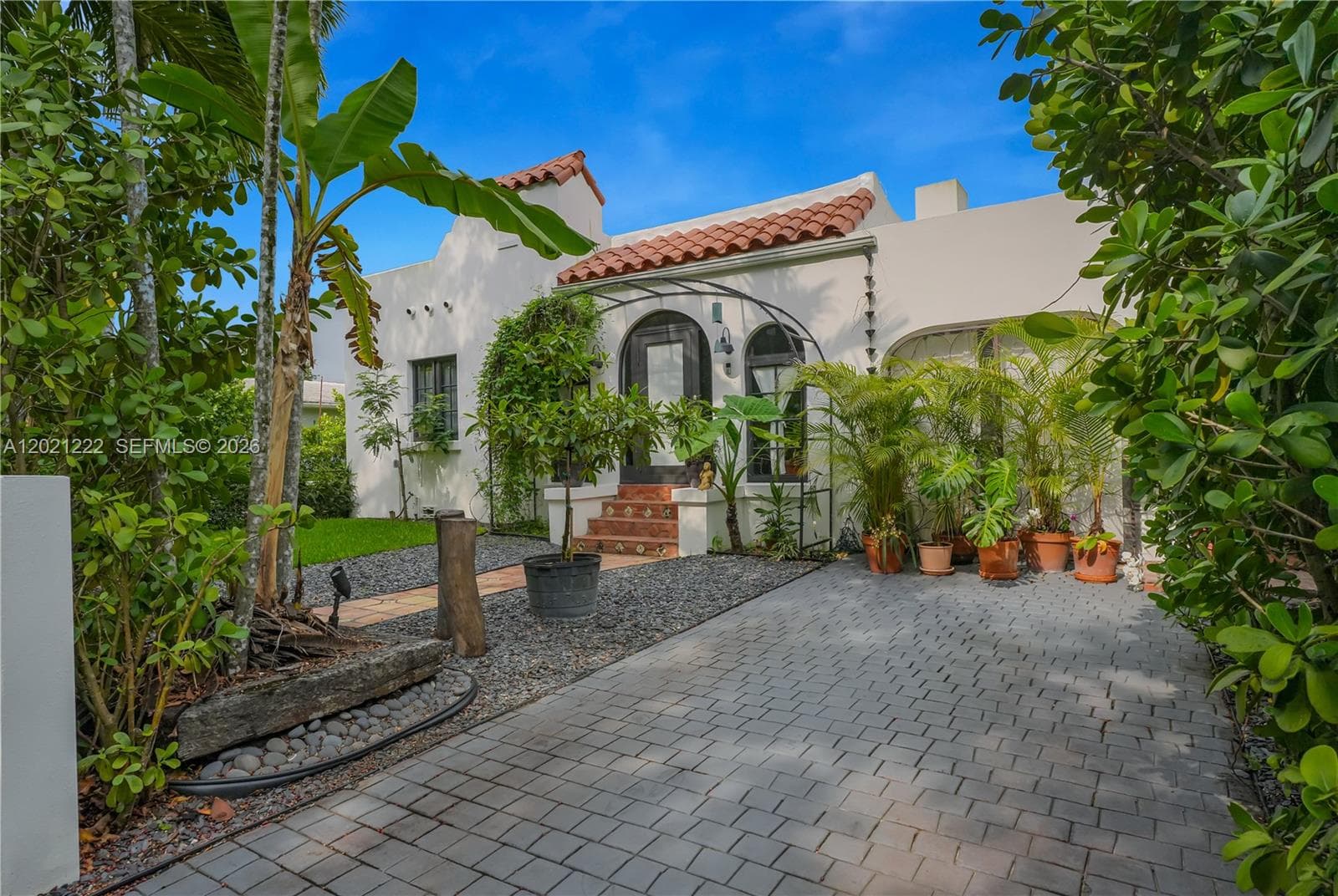 1214 Capri St, Coral Gables FL 33134 — 40