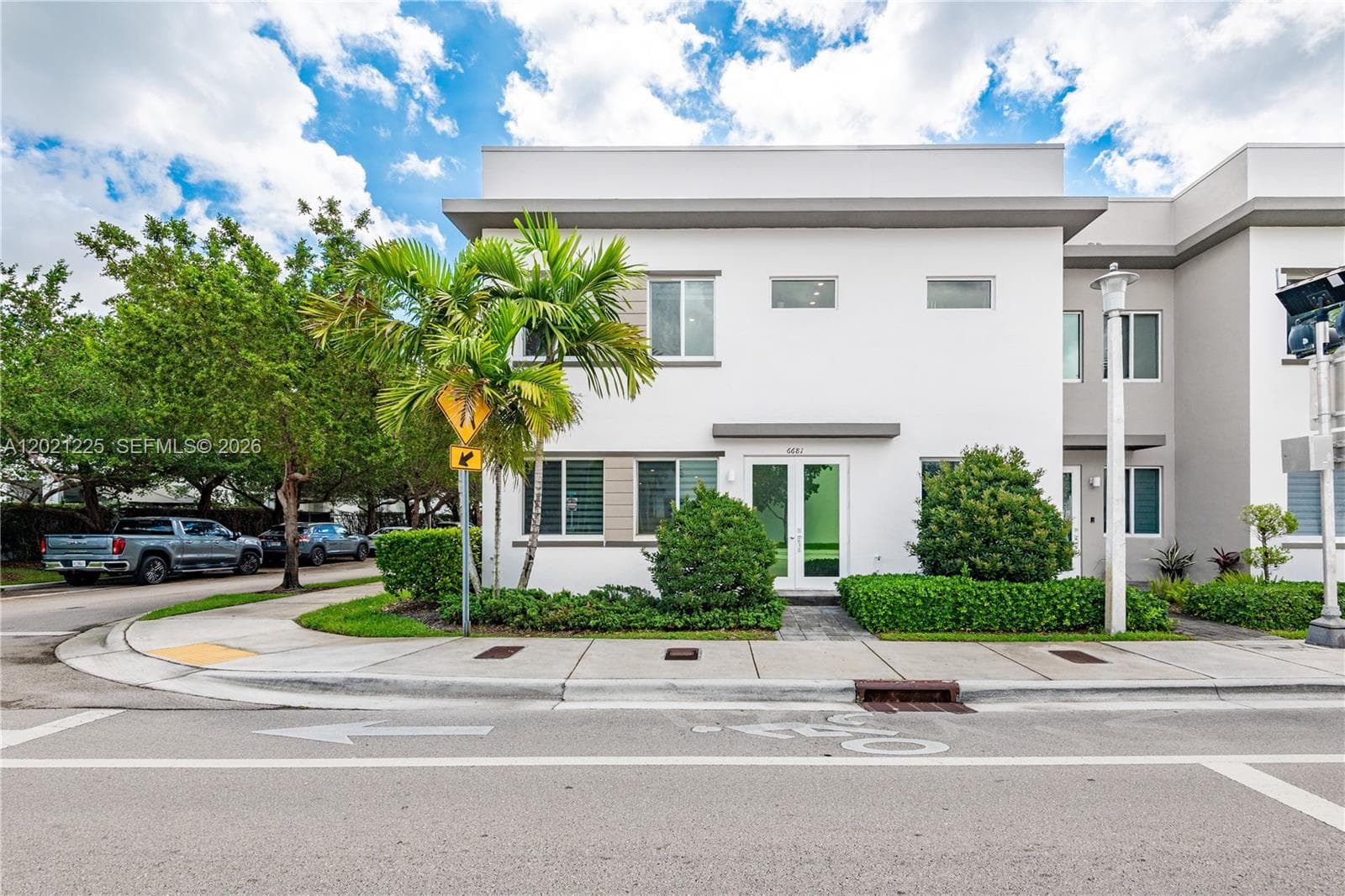6681 NW 104th Ave, Doral FL 33178 — 2