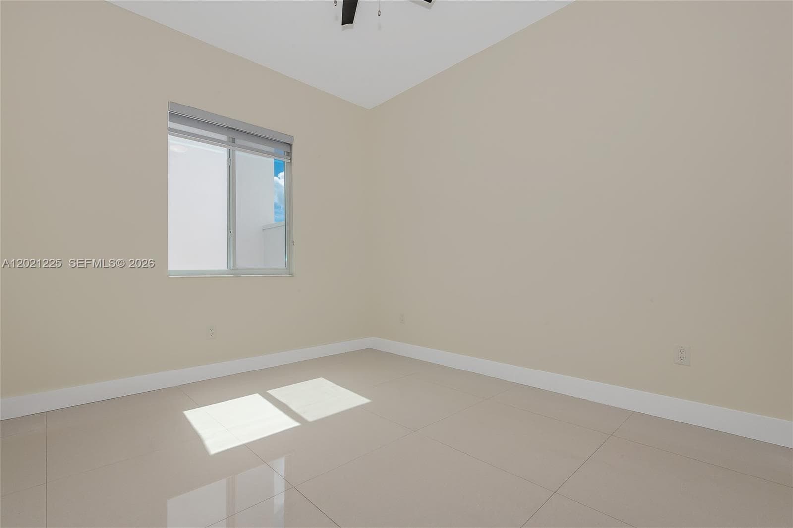 6681 NW 104th Ave, Doral FL 33178 — 21