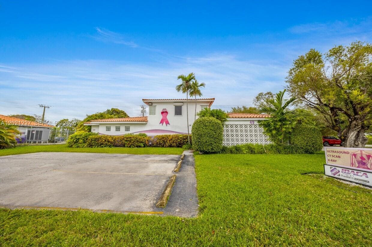 49 W 49TH St, Miami Beach FL 33012 — 5