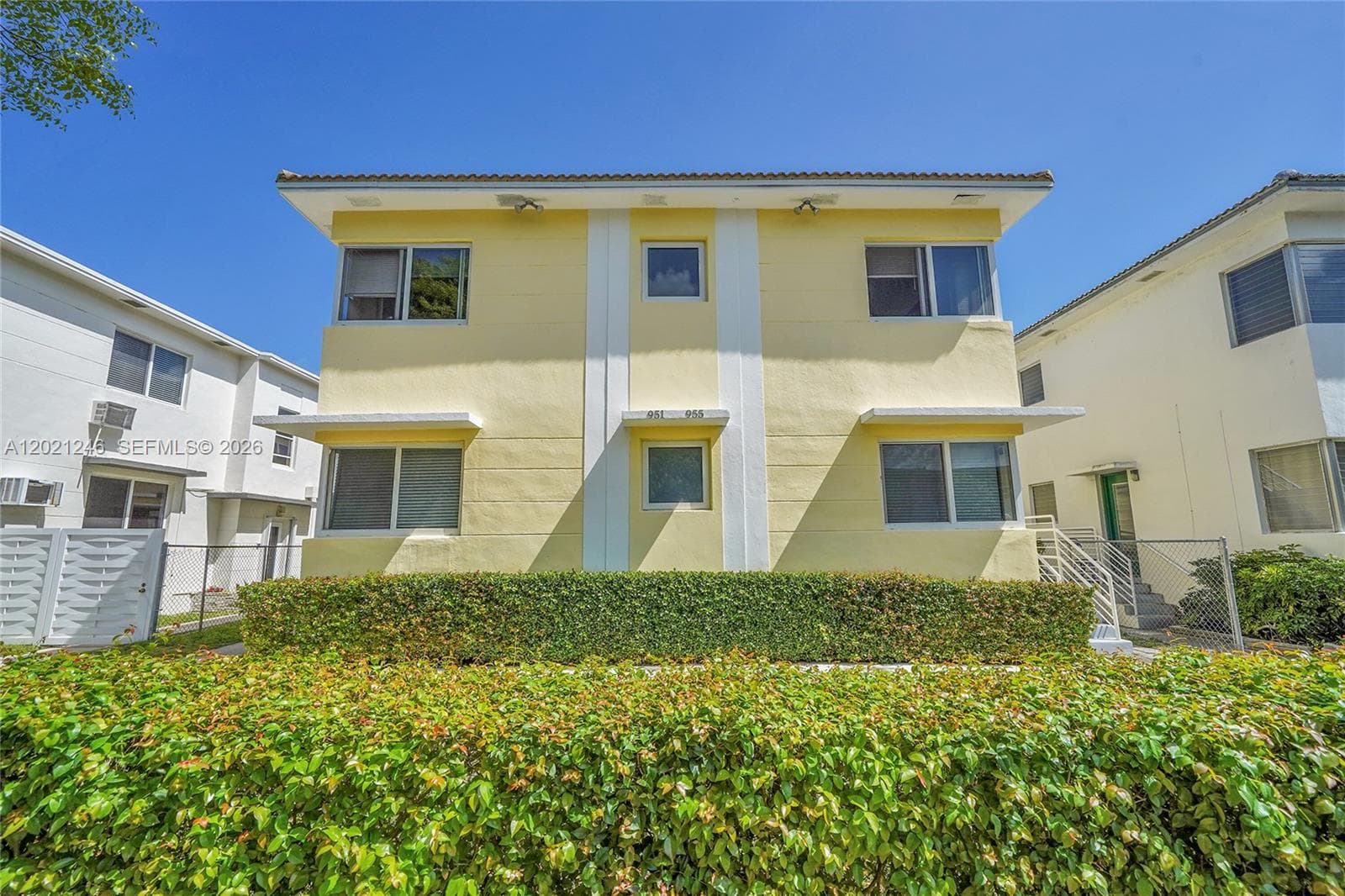 955 Bay Dr # 2, Miami Beach FL 33141 — 2