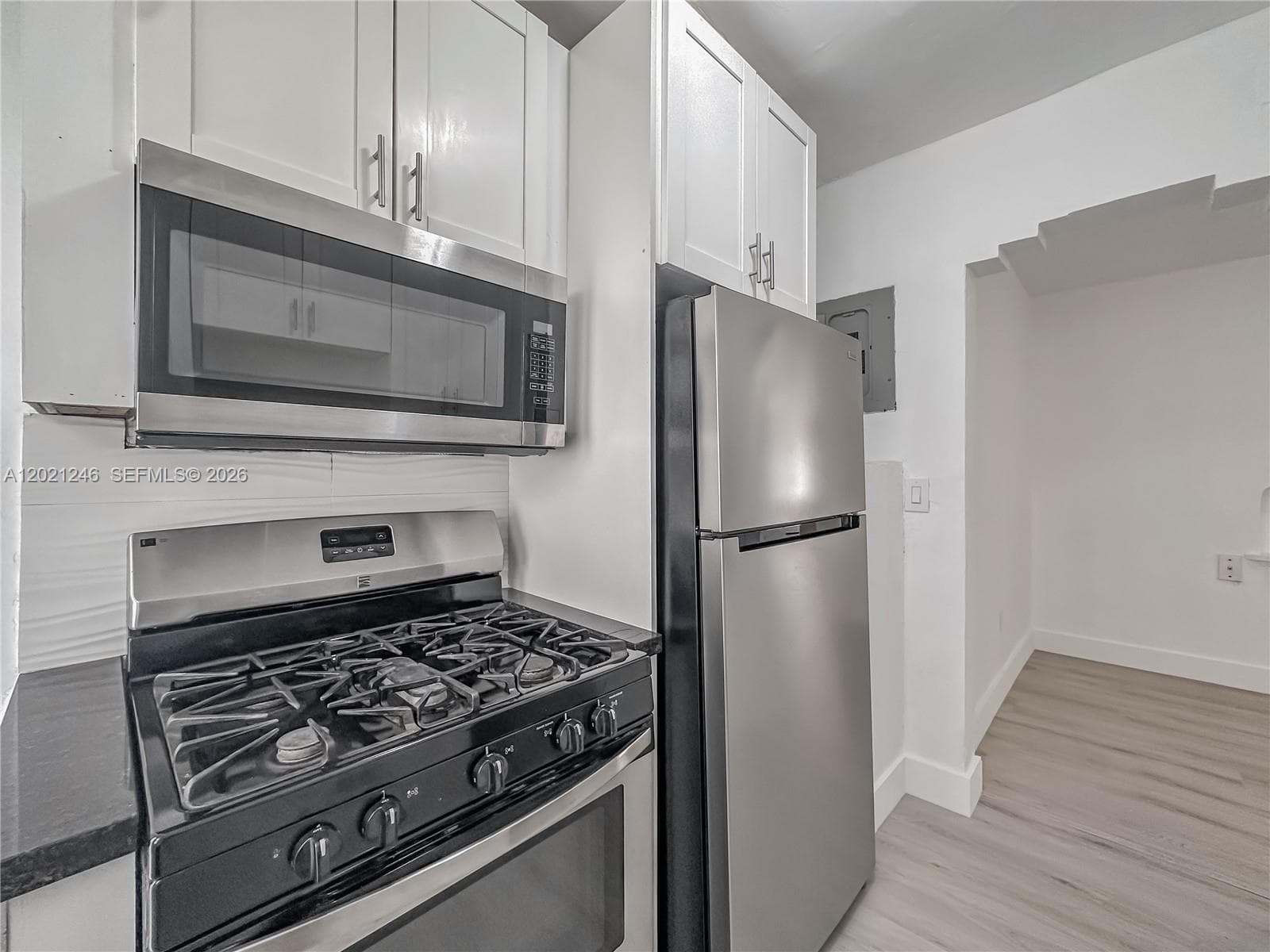 955 Bay Dr # 2, Miami Beach FL 33141 — 6