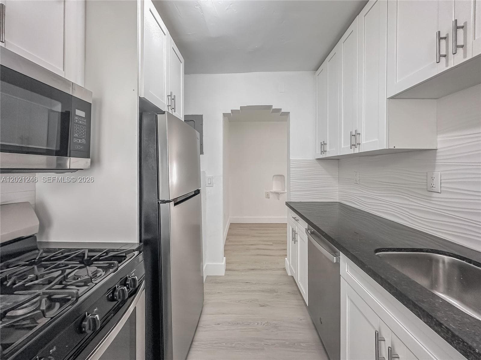 955 Bay Dr # 2, Miami Beach FL 33141 — 8