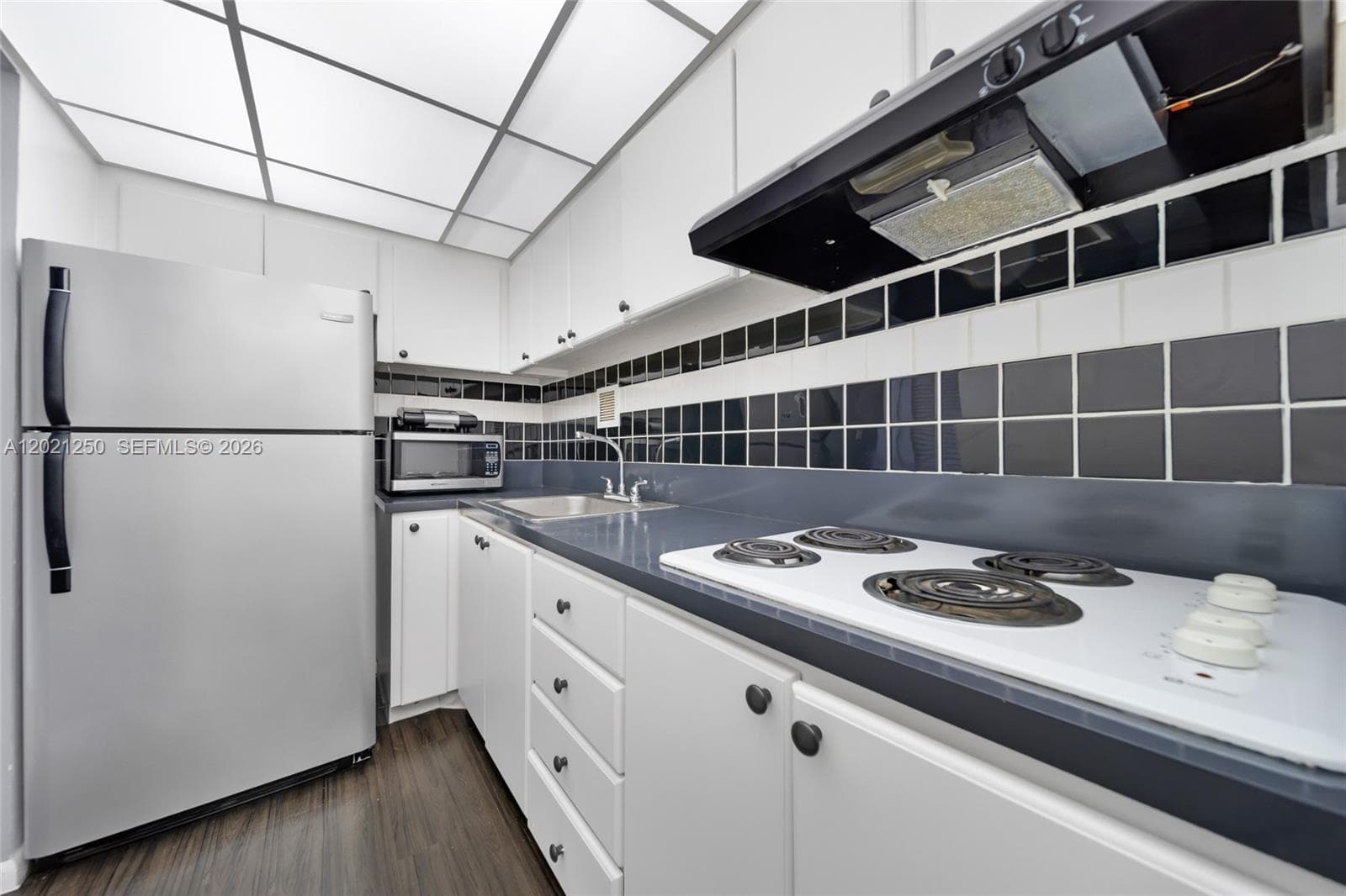 1200 West Ave # 327, Miami Beach FL 33139 — 14