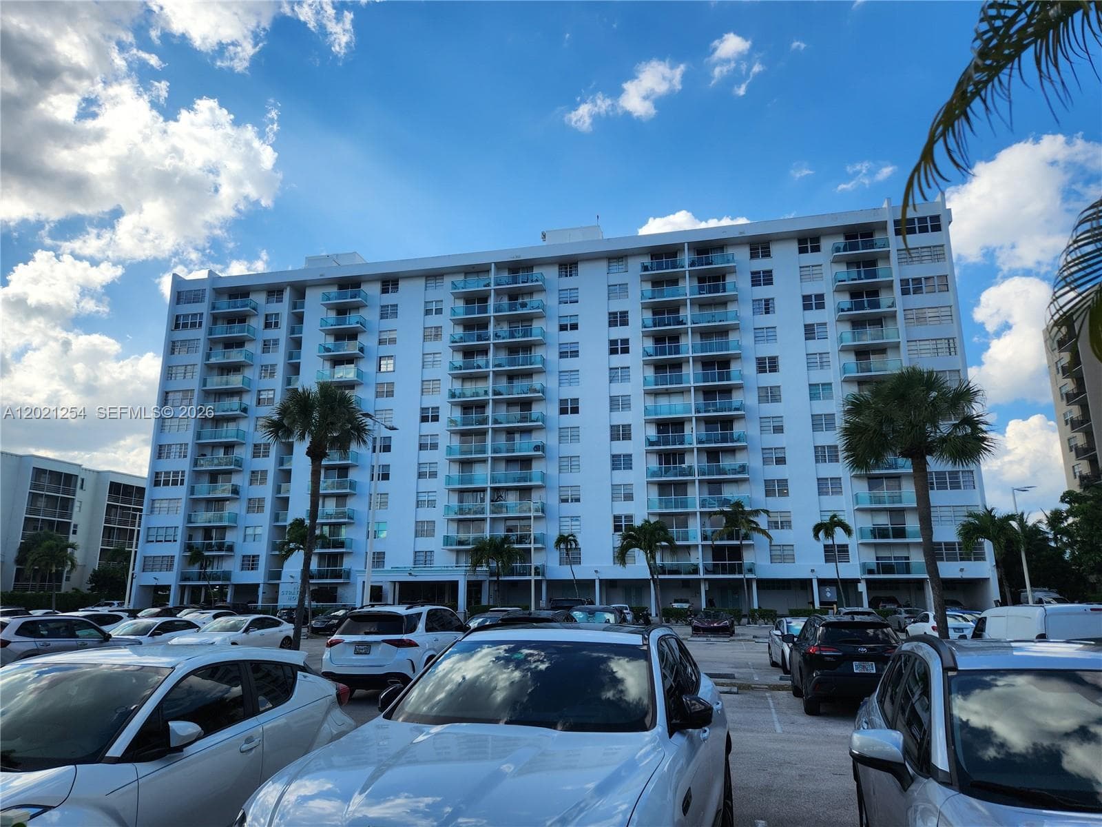 2841 NE 163rd St # 815, North Miami Beach FL 33160 — 20