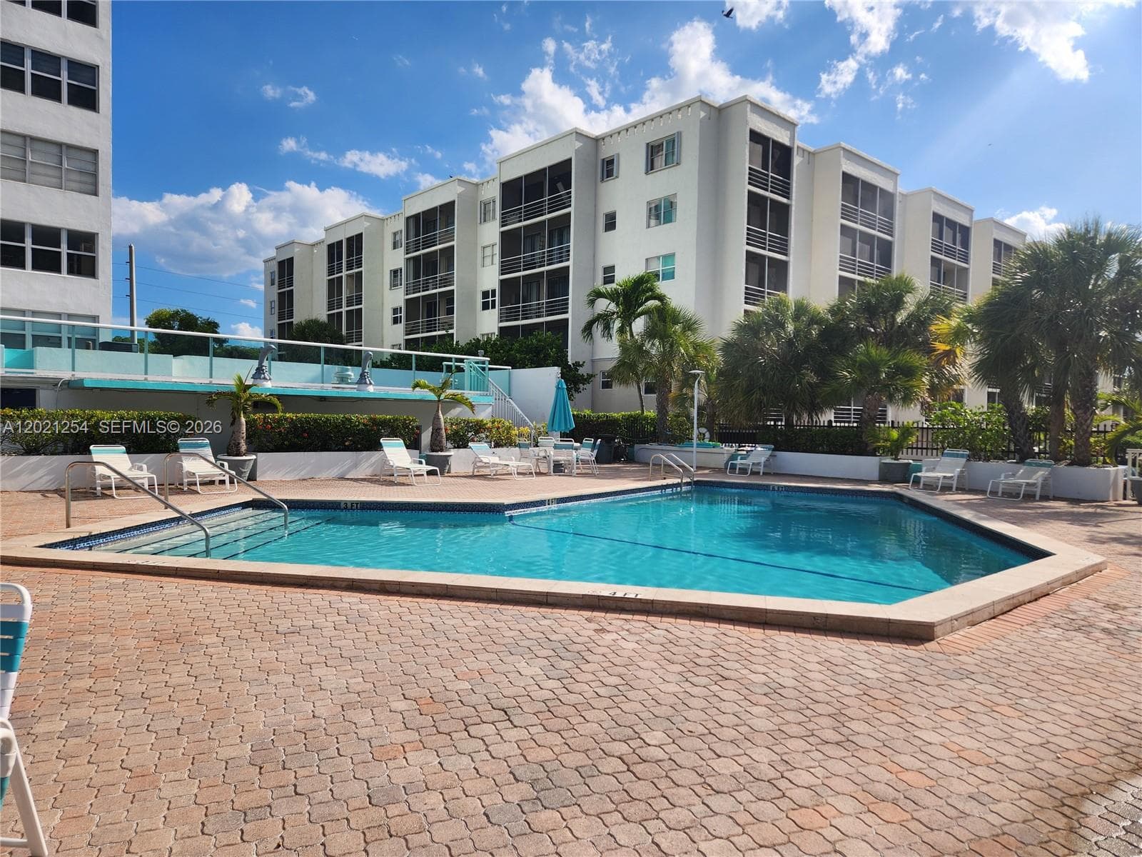2841 NE 163rd St # 815, North Miami Beach FL 33160 — 19