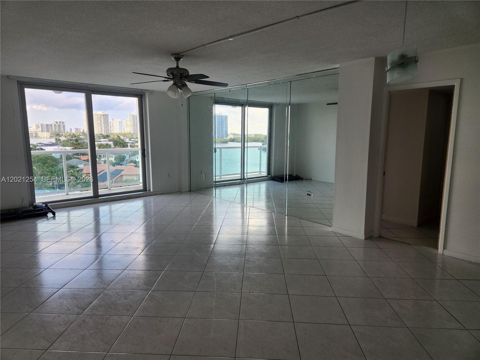 2841 NE 163rd St # 815, North Miami Beach FL 33160 — 4