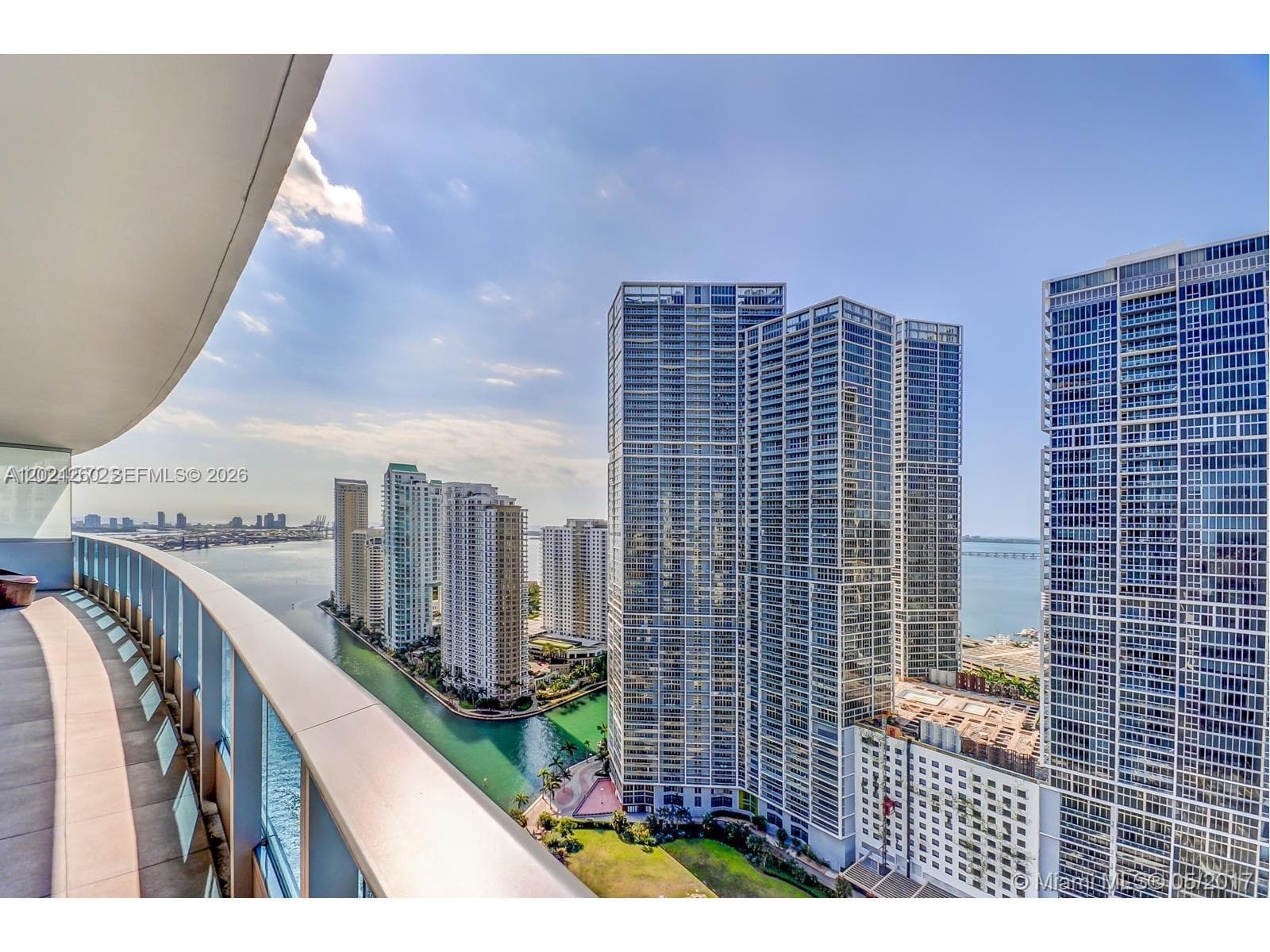 200 Biscayne Boulevard Way # 3404, Miami FL 33131 — 1