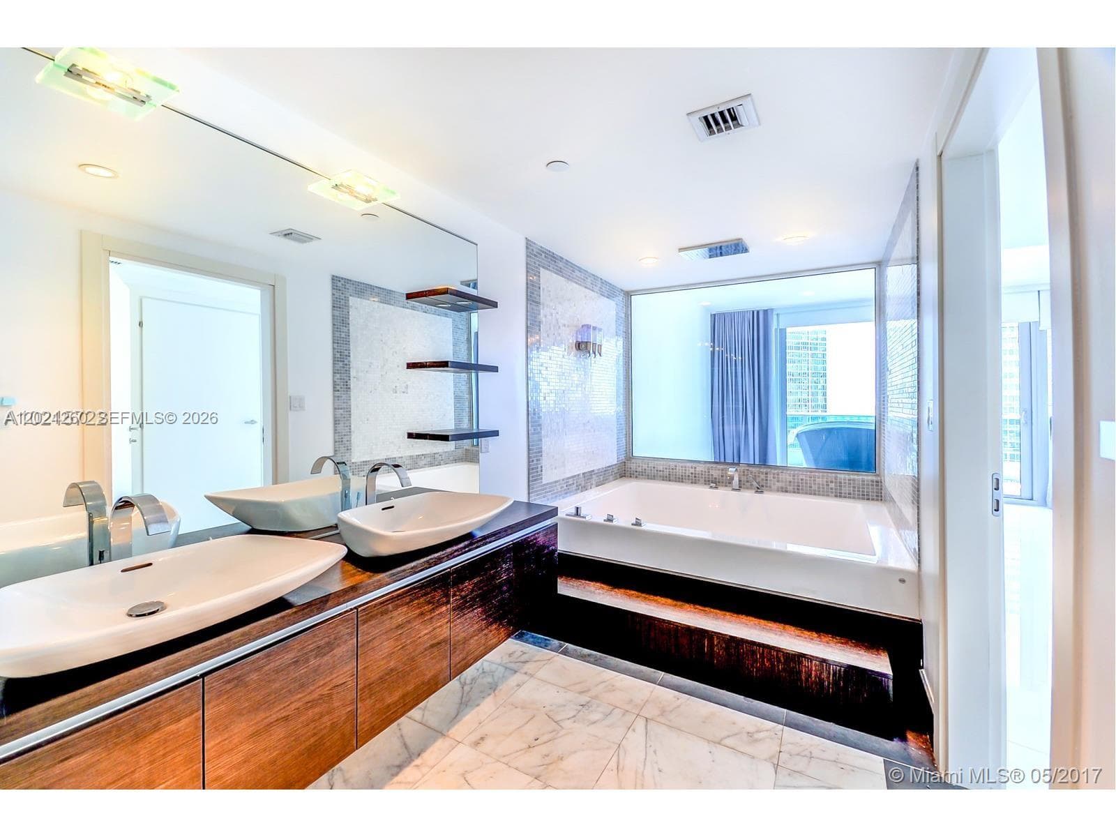 200 Biscayne Boulevard Way # 3404, Miami FL 33131 — 11