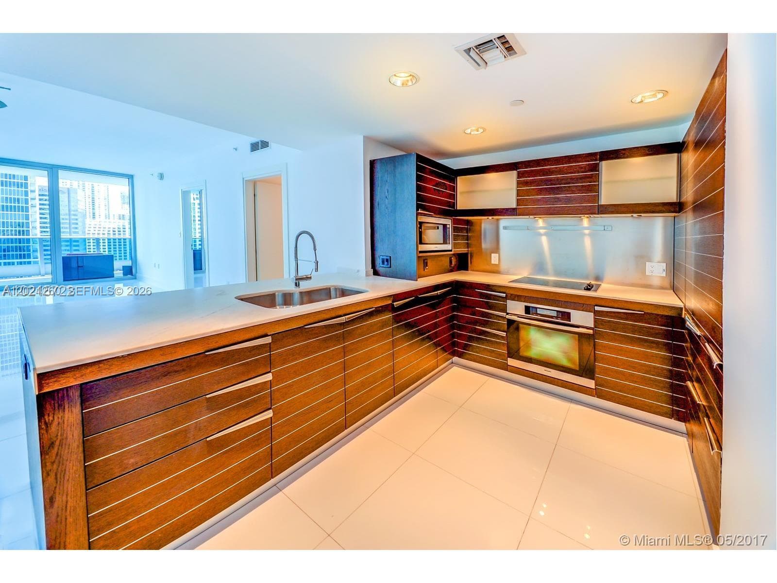 200 Biscayne Boulevard Way # 3404, Miami FL 33131 — 19