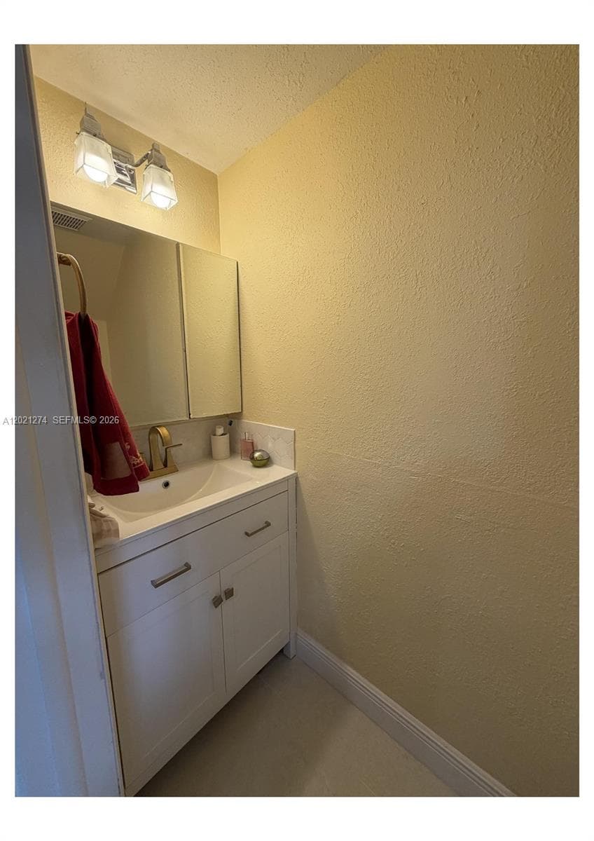 8265 NW 6th Ter # 251, Miami FL 33126 — 9