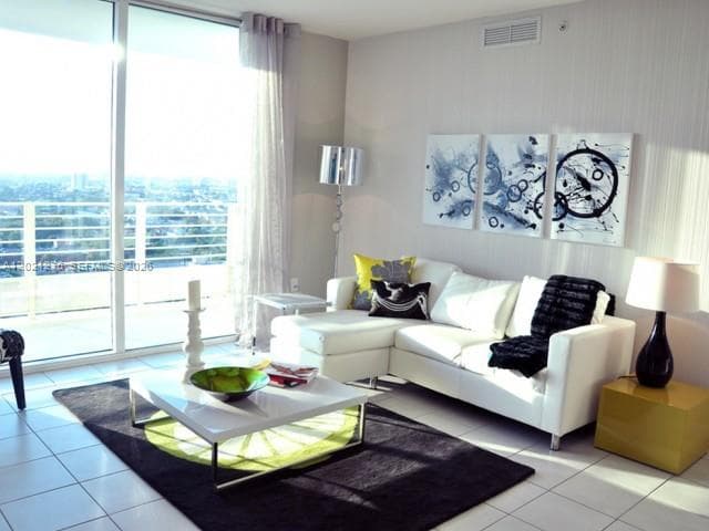 110 SW 12 Street # 1005, Miami FL 33130 — 3