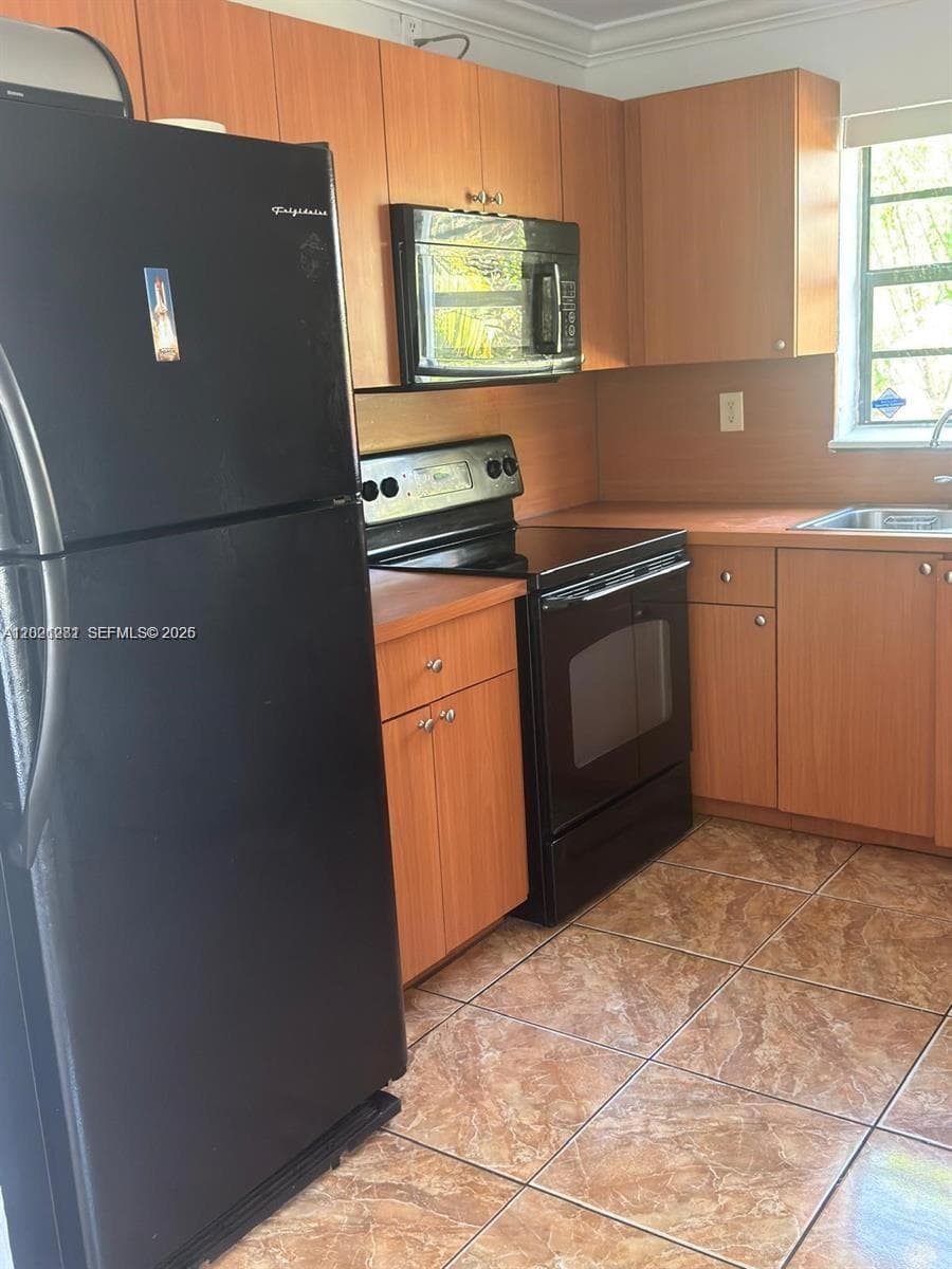 2801 NW 183rd St, Miami Gardens FL 33056 — 8