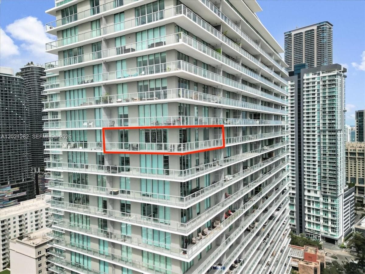 79 SW 12th St, Miami FL 33130 — 23