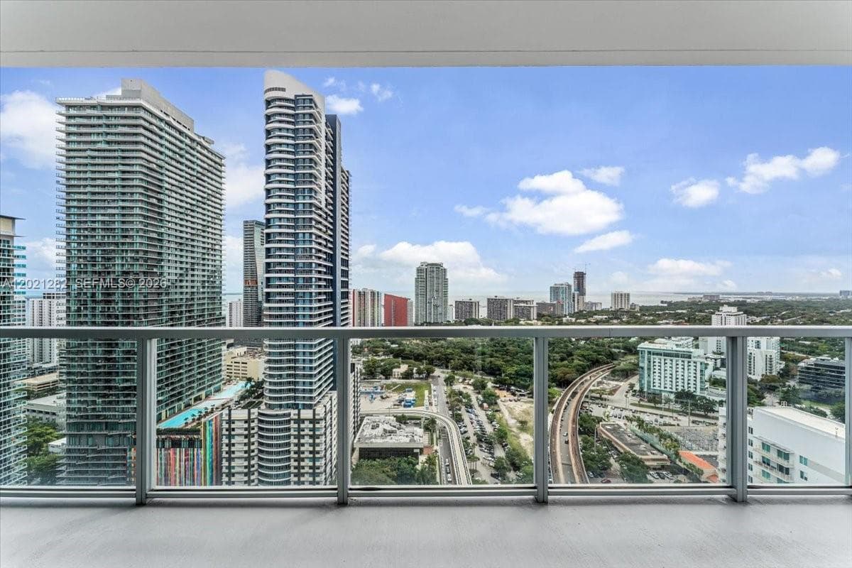 79 SW 12th St, Miami FL 33130 — 14