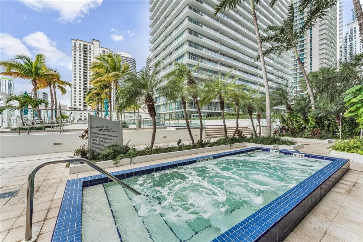 79 SW 12th St, Miami FL 33130 — 18