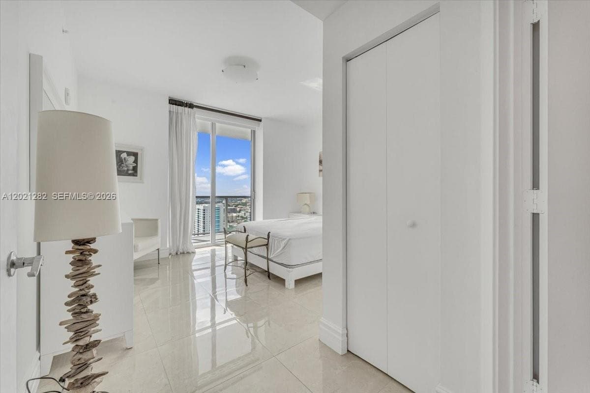79 SW 12th St, Miami FL 33130 — 11