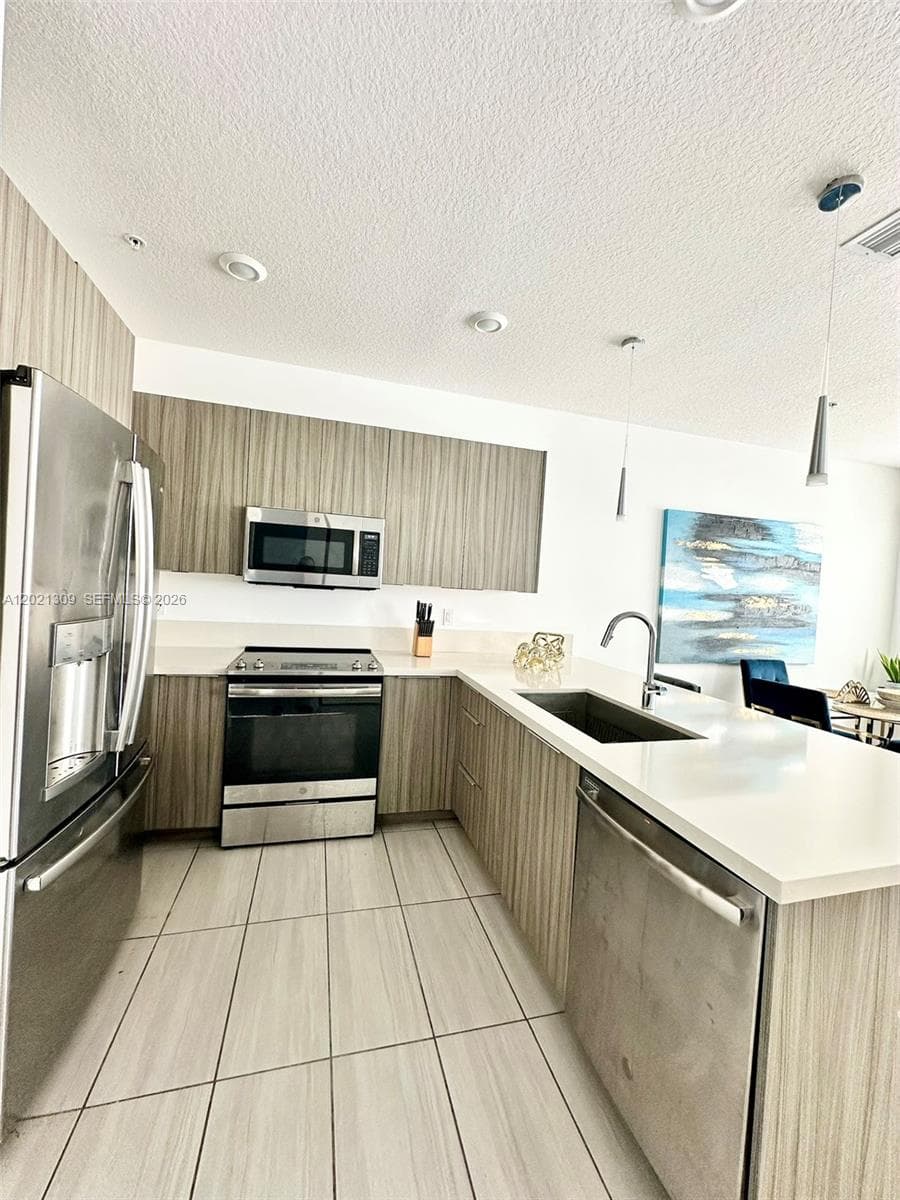 6401 NW 103rd Pl # 301, Doral FL 33178 — 15