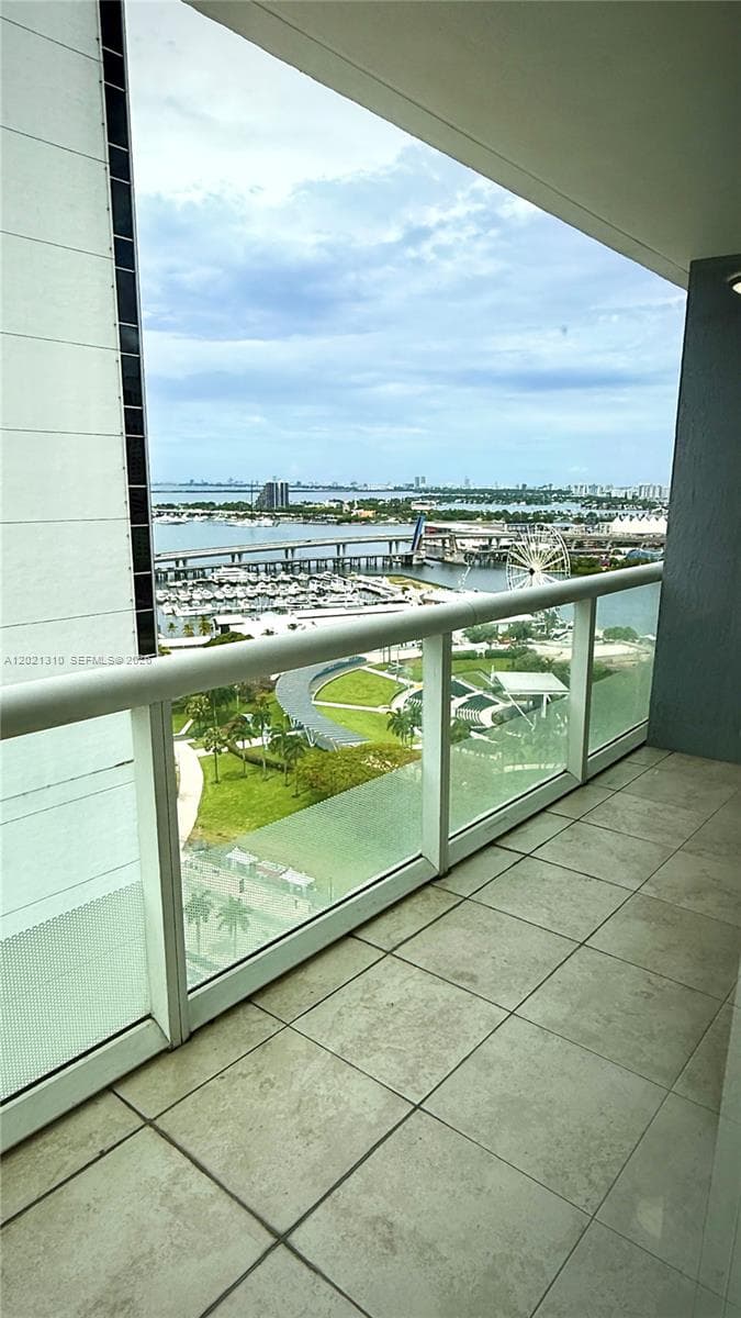 50 Biscayne Blvd # 2501, Miami FL 33132 — 22