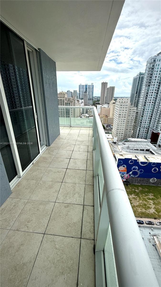 50 Biscayne Blvd # 2501, Miami FL 33132 — 28