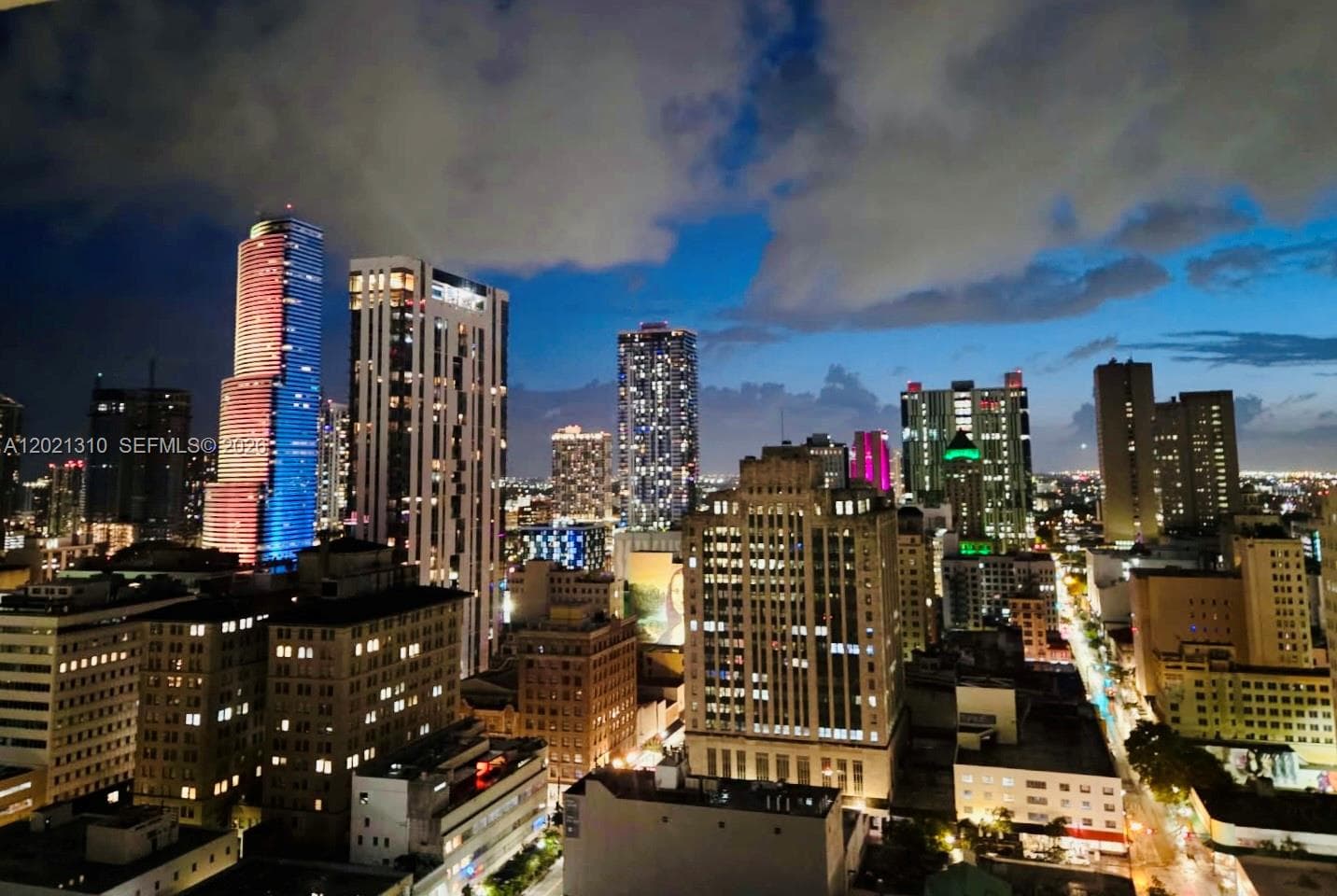 50 Biscayne Blvd # 2501, Miami FL 33132 — 25