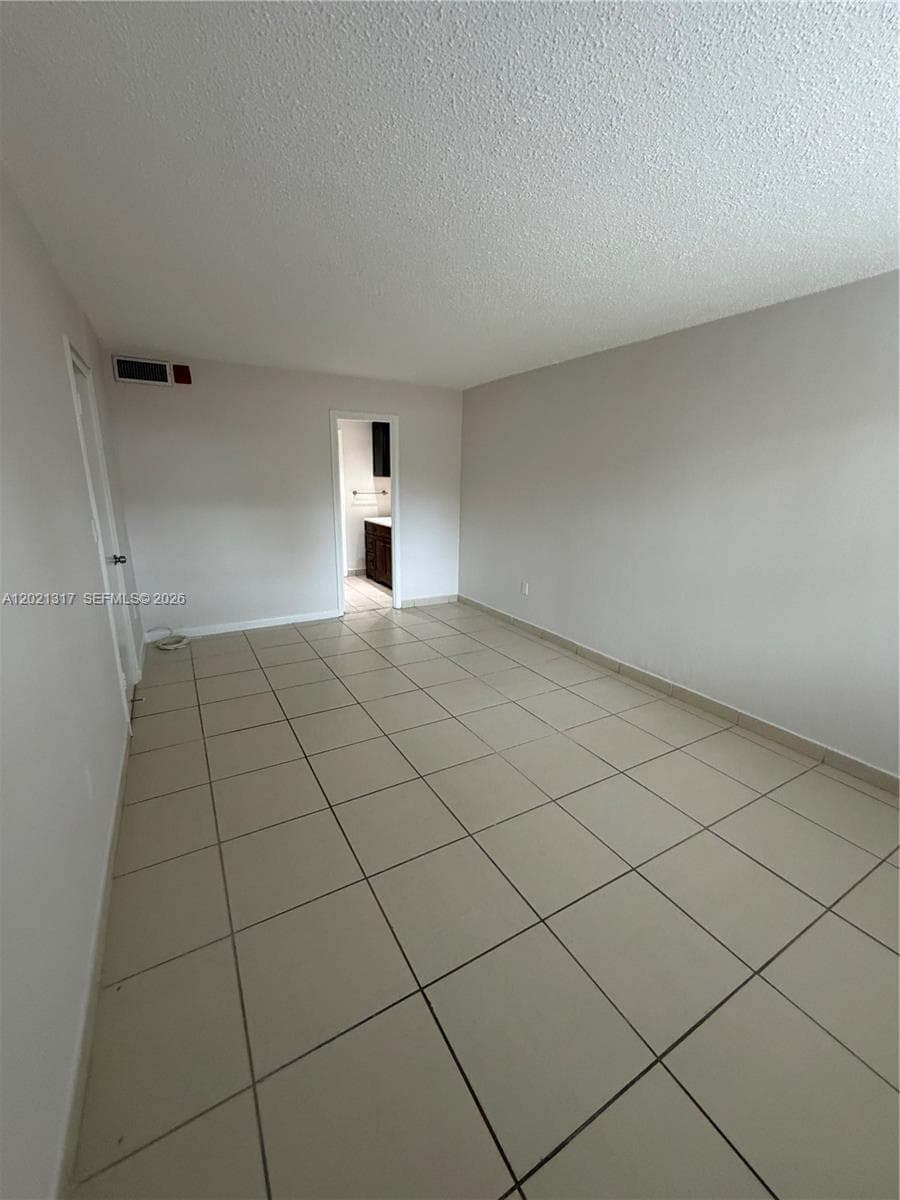 11201 SW 88th St # 102A, Miami FL 33176 — 10