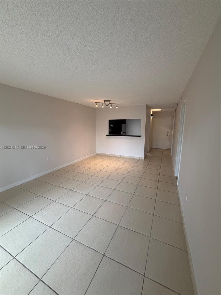 11201 SW 88th St # 102A, Miami FL 33176 — 4
