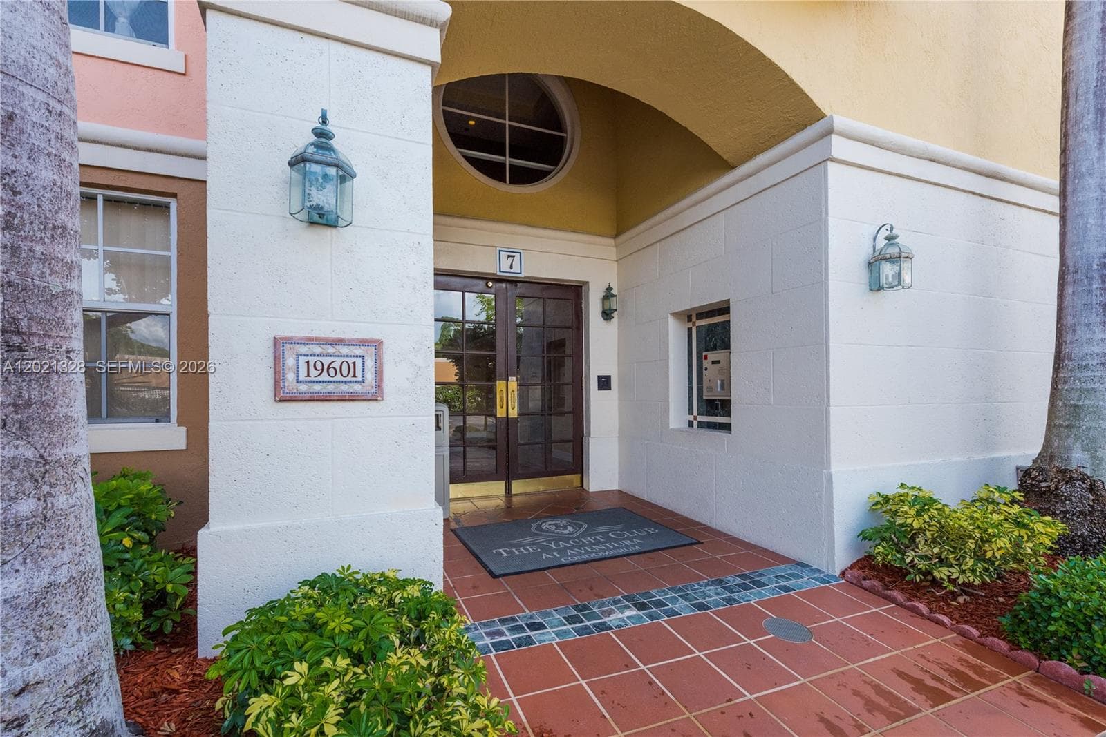 19601 E Country Club Dr # 7102, Aventura FL 33180 — 2