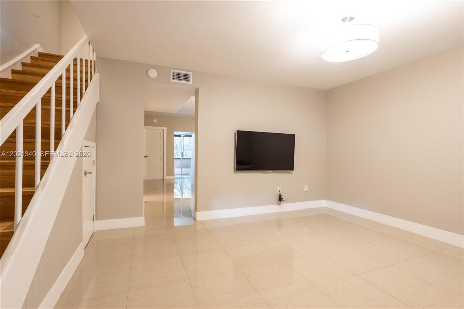 14333 Memorial Hwy # 9K, Miami FL 33161 — 14