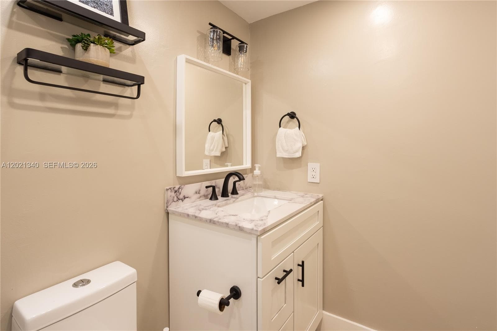 14333 Memorial Hwy # 9K, Miami FL 33161 — 11