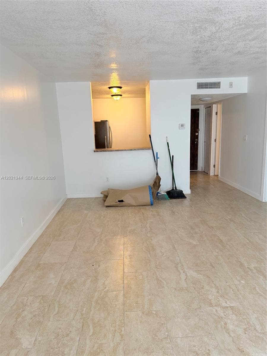 482 NW 165th St Rd # 103, Miami FL 33169 — 7