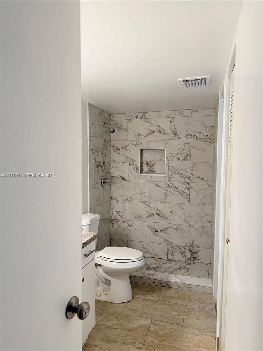 482 NW 165th St Rd # 103, Miami FL 33169 — 3