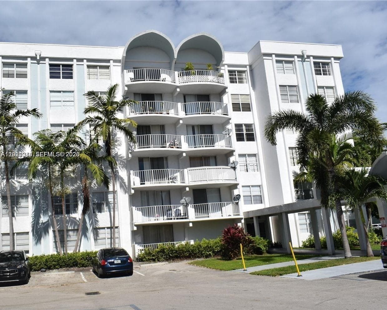 482 NW 165th St Rd # 103, Miami FL 33169 — 18
