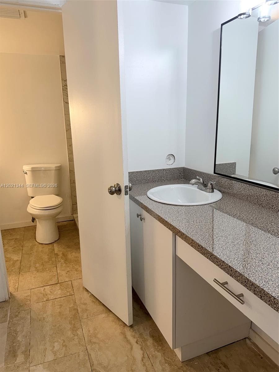 482 NW 165th St Rd # 103, Miami FL 33169 — 11