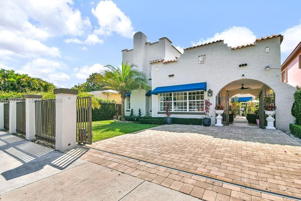 4722 SW 5th St, Miami FL 33134 — 1