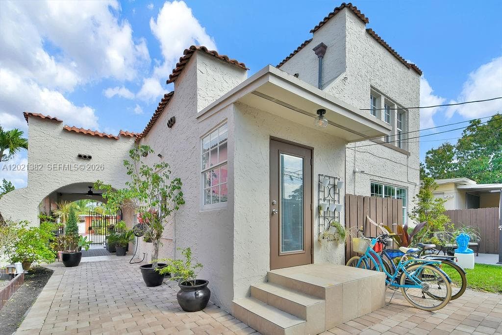 4722 SW 5th St, Miami FL 33134 — 18