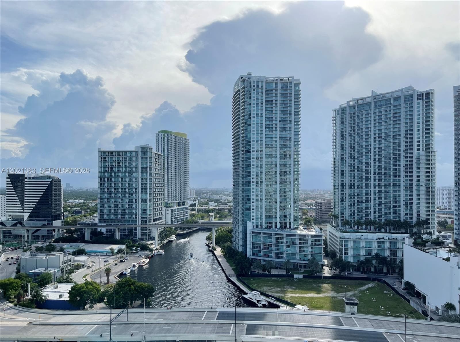 31 SE 5th St # 2307, Miami FL 33131 — 12