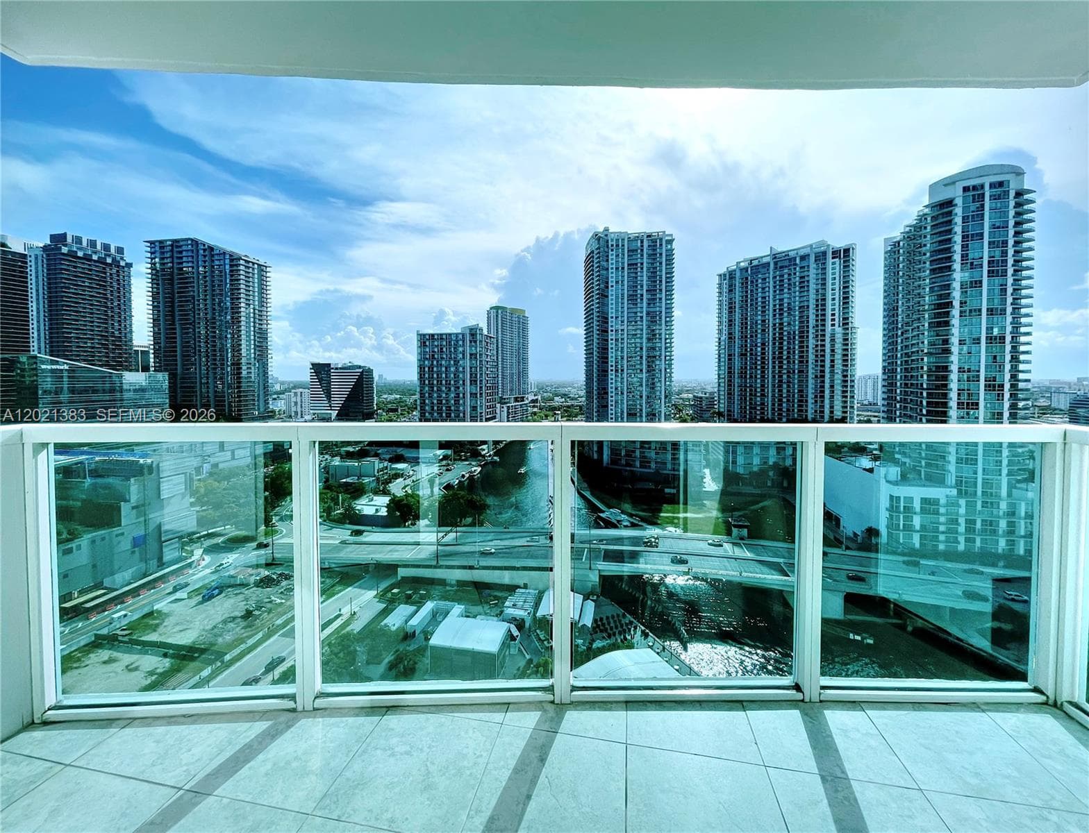 31 SE 5th St # 2307, Miami FL 33131 — 1