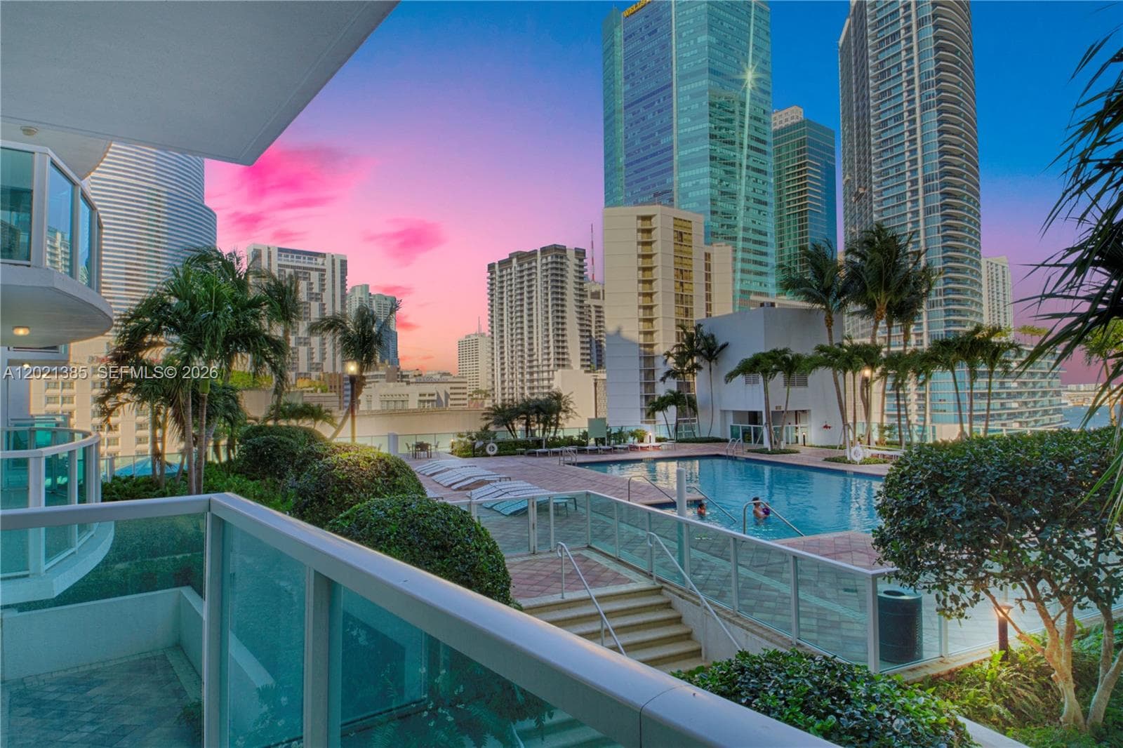 31 SE 5th St # 1208, Miami FL 33131 — 1