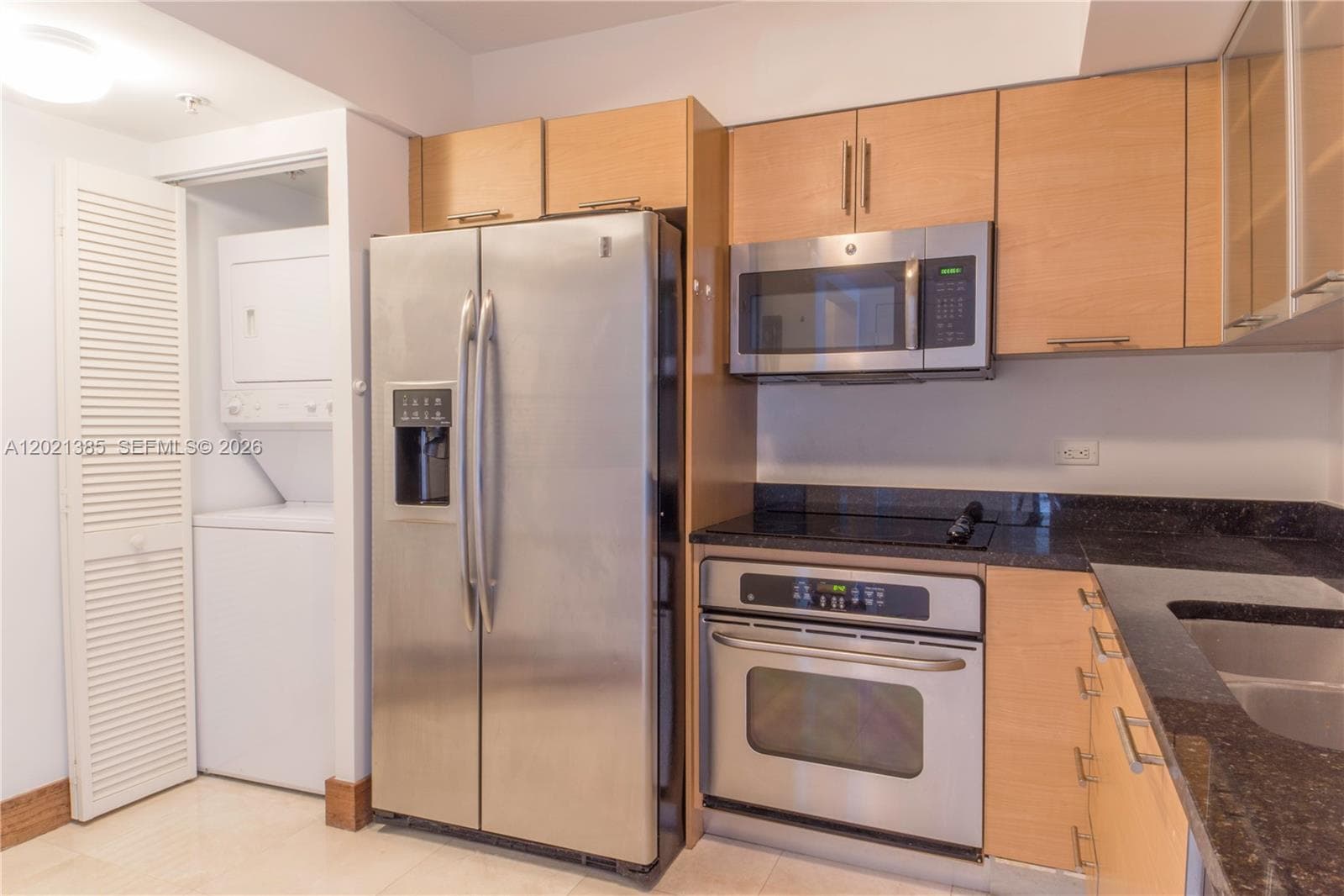 31 SE 5th St # 1208, Miami FL 33131 — 5