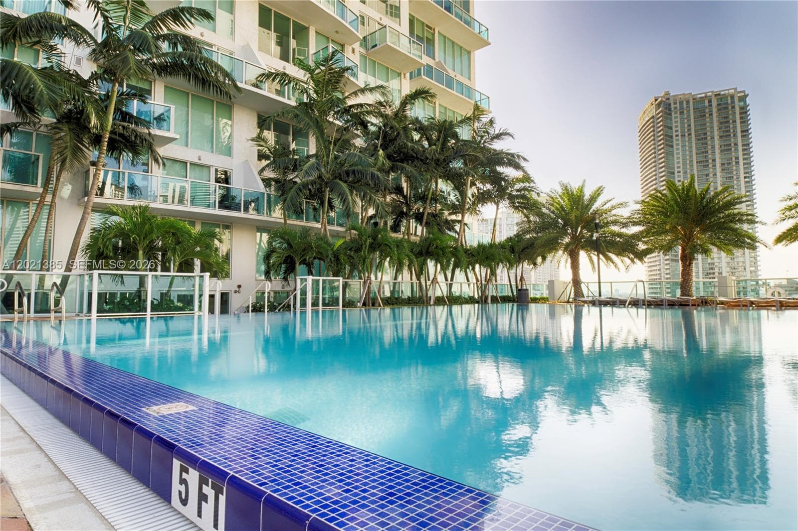 31 SE 5th St # 1208, Miami FL 33131 — 24