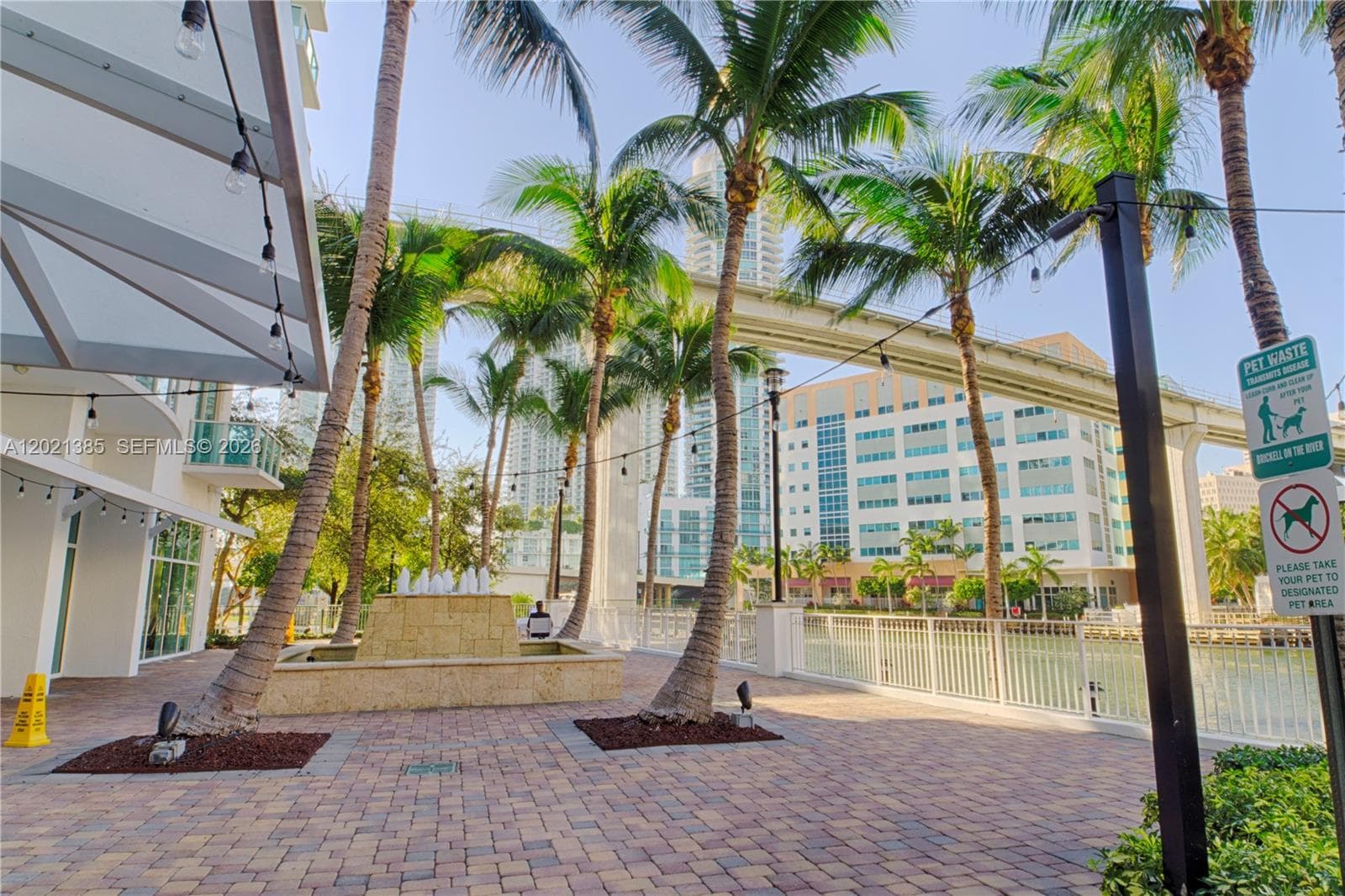 31 SE 5th St # 1208, Miami FL 33131 — 14