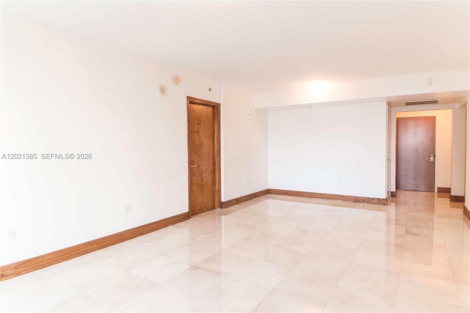 31 SE 5th St # 1208, Miami FL 33131 — 4